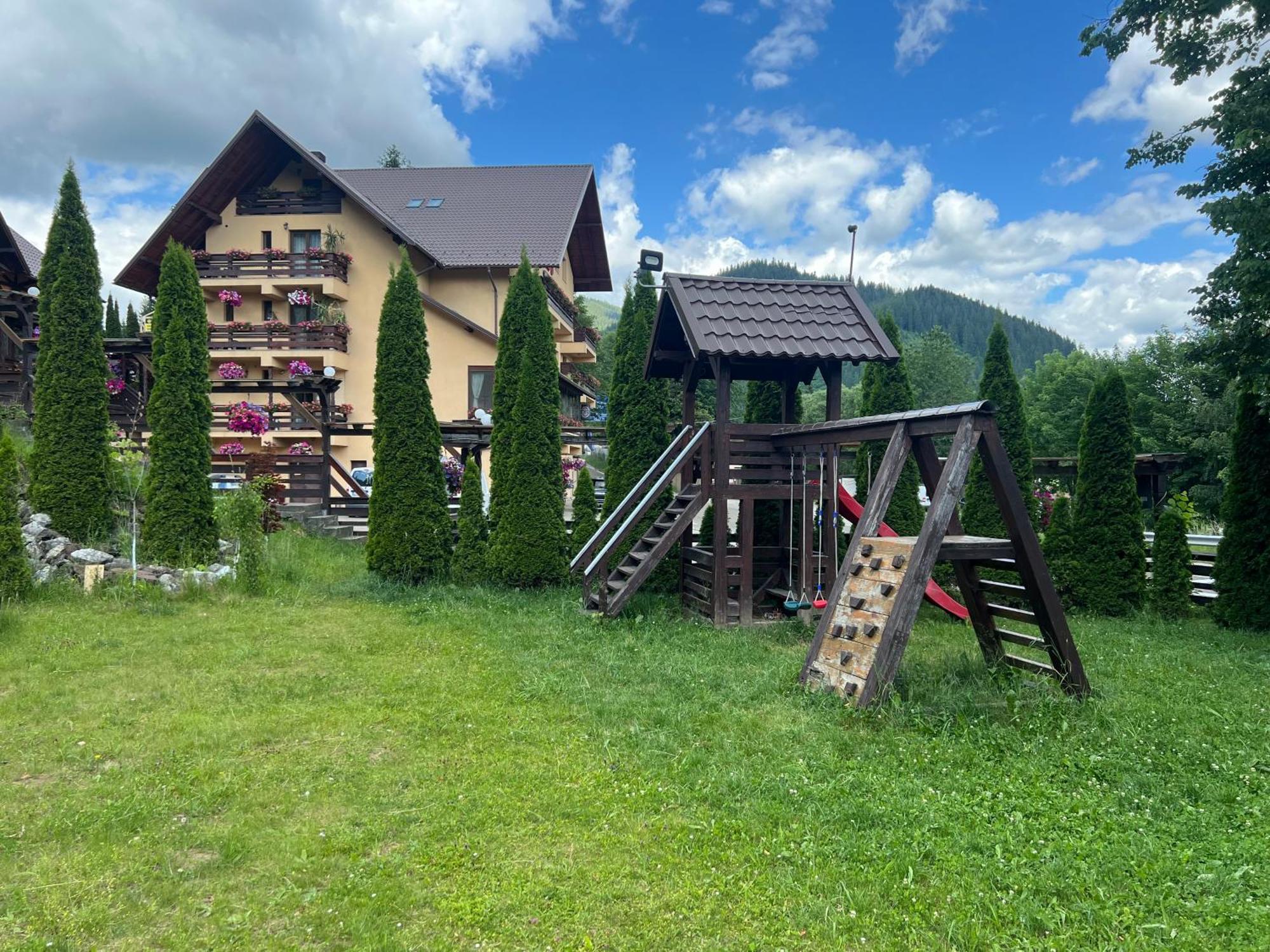 Pensiunea Vranis Садова Экстерьер фото